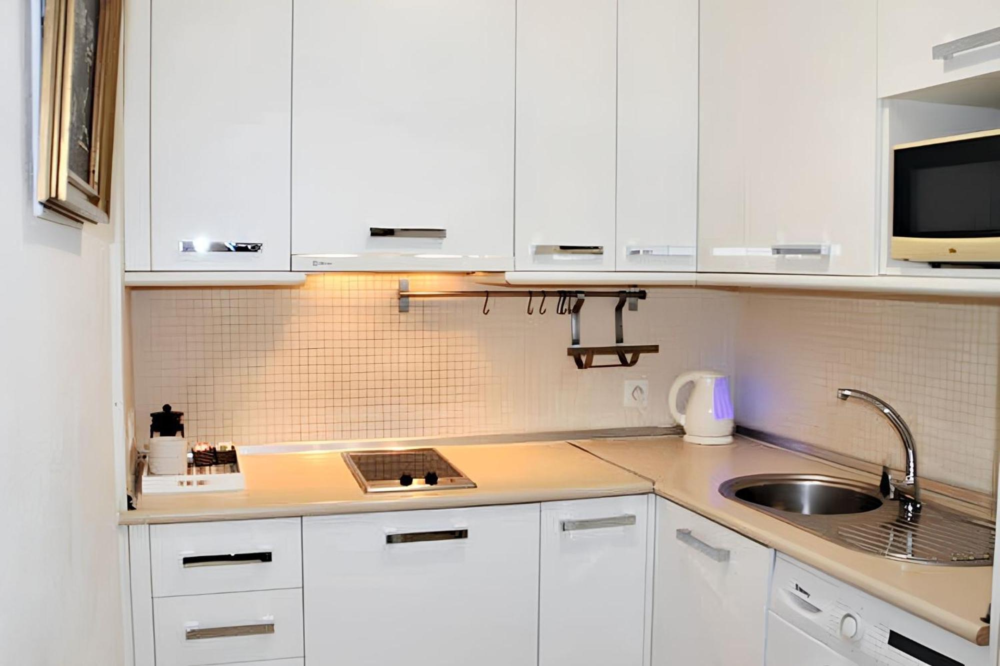 Charming 40 M² + Internet Apartment