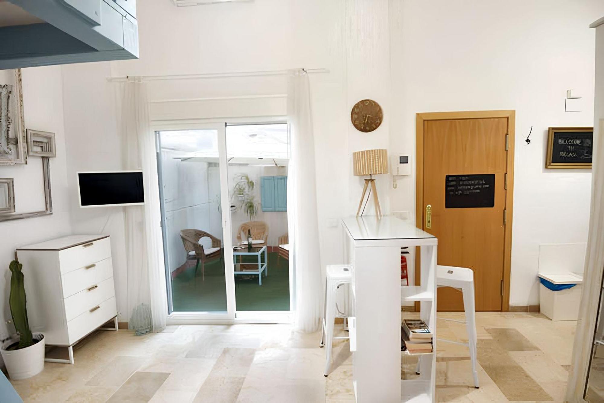 Charming 40 M² + Internet Apartment *